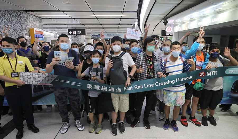 1652628065762609.jpg 排队_副本.jpg